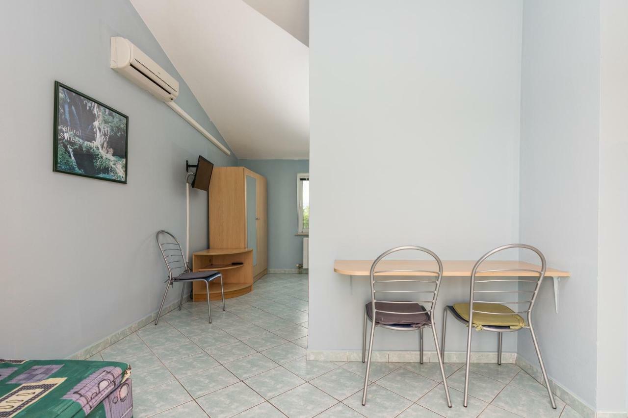 Apartmani Albi Zaton  Eksteriør bilde